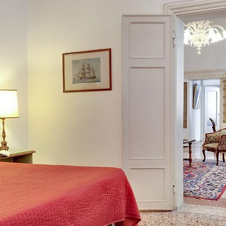 Testa Venice Luaran gambar