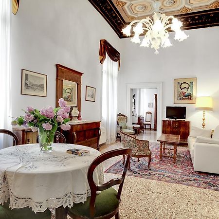 Testa Venice Luaran gambar