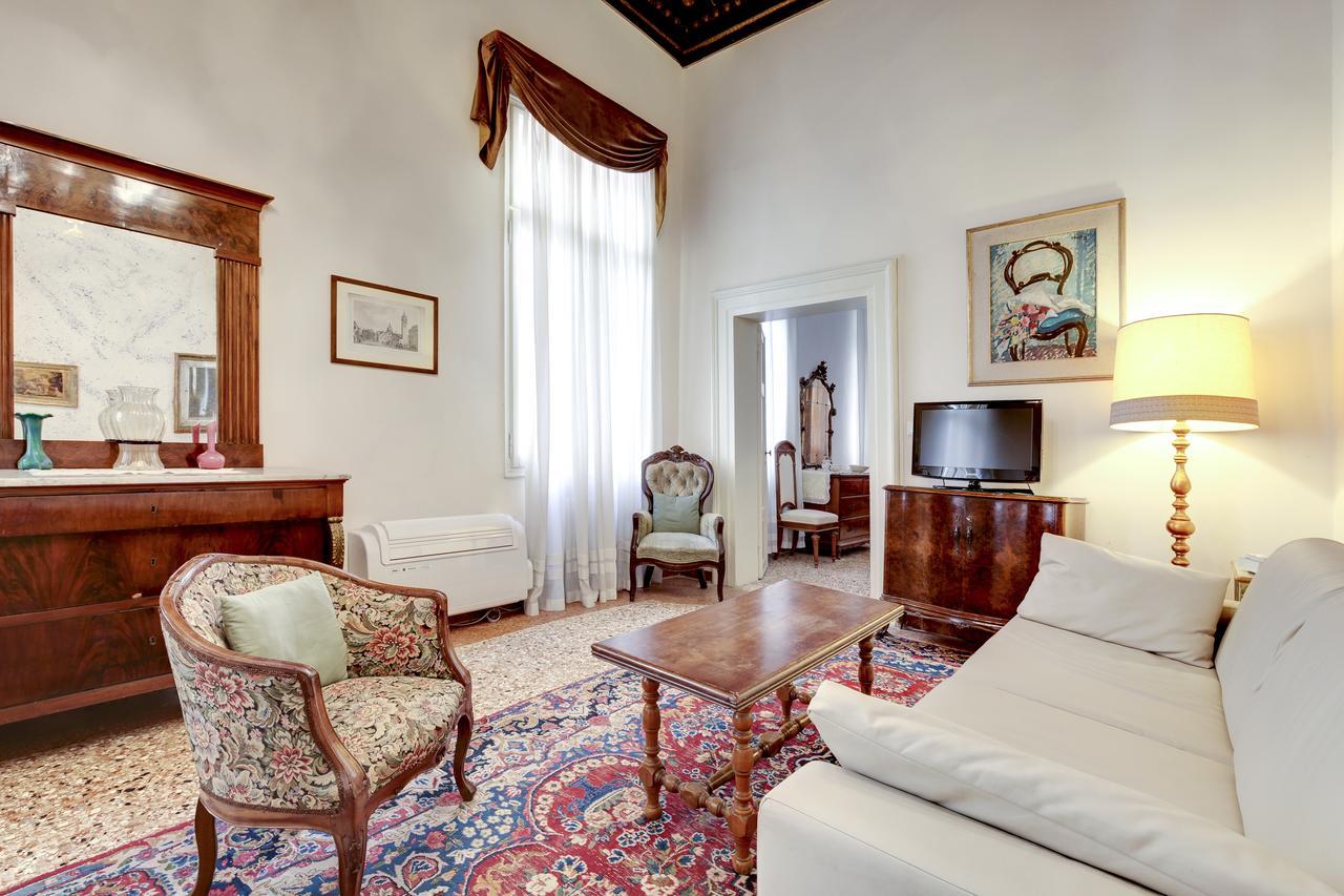 Testa Venice Luaran gambar
