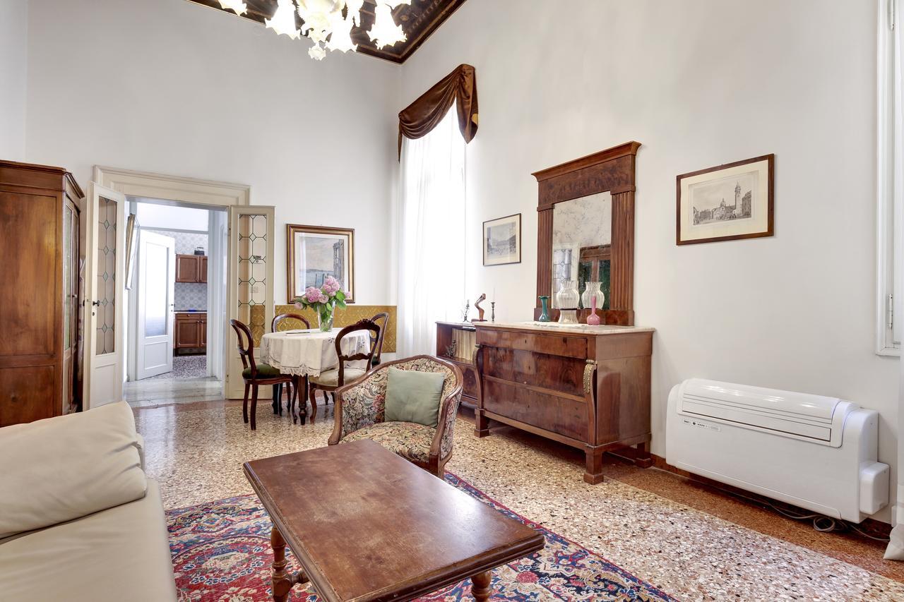 Testa Venice Luaran gambar